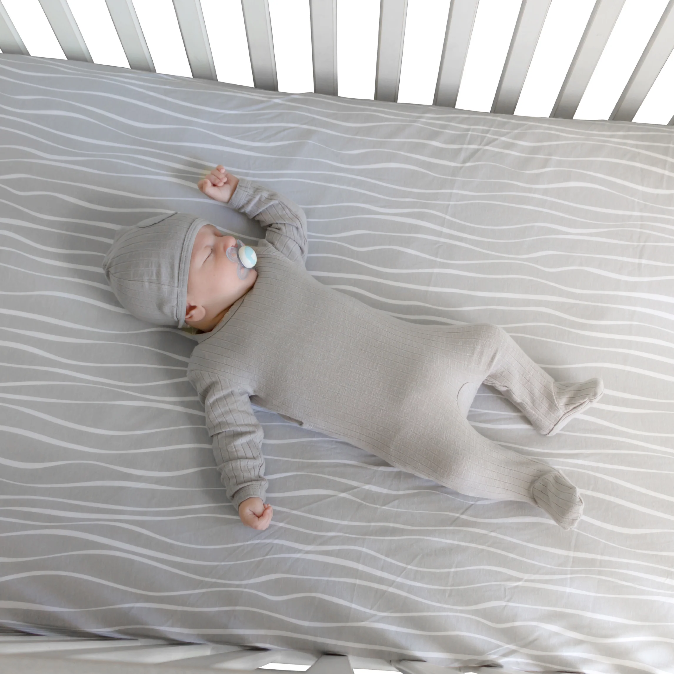 Breathable Crib Sheet Set - Image 7