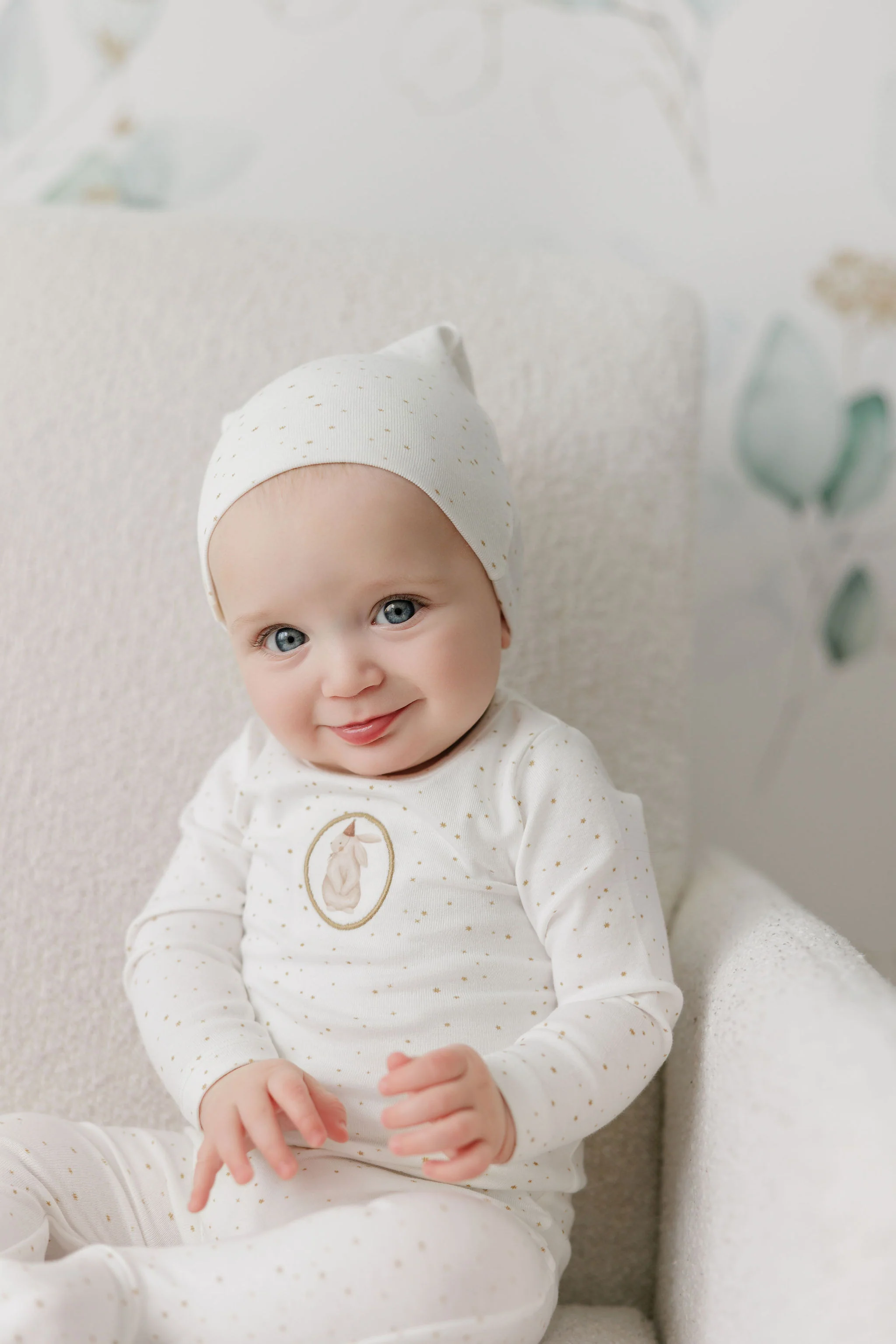 Baby Girl Footie and Beanie – Ivory Pink – Speckled Bunny - Image 3