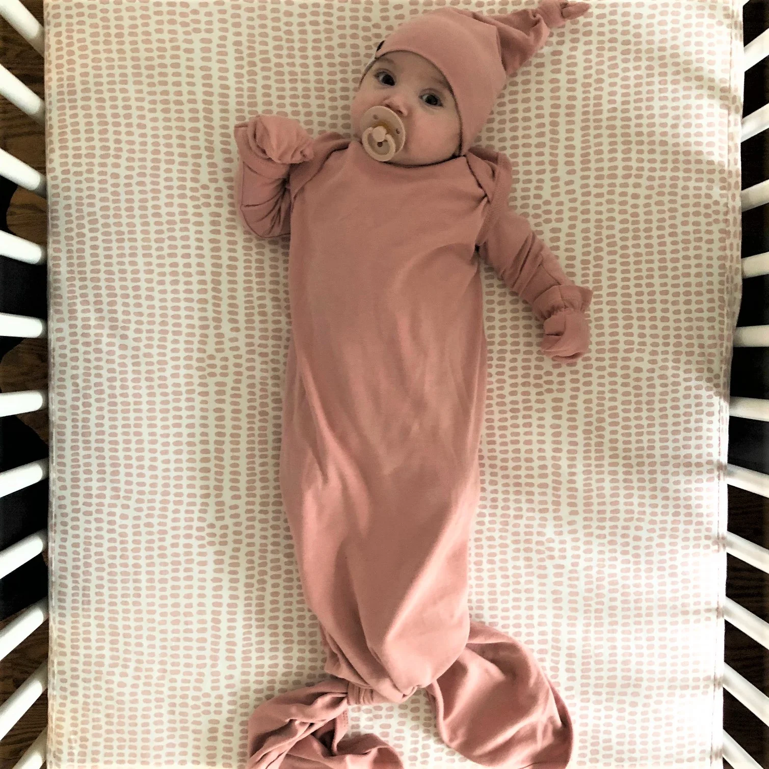 Knot Wearable Blanket, Knot Hat & Mitten Set - Image 8