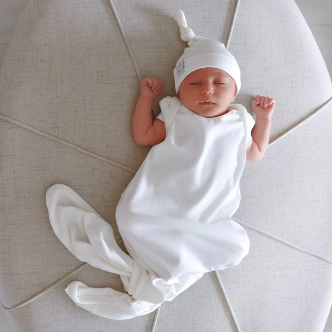 Knot Wearable Blanket, Knot Hat & Mitten Set - Image 3