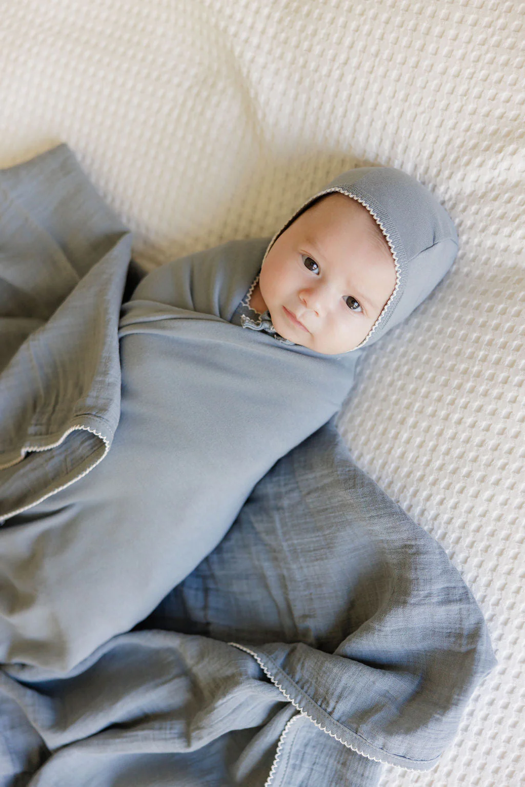Breathable Muslin Swaddle with Scallop - Image 12